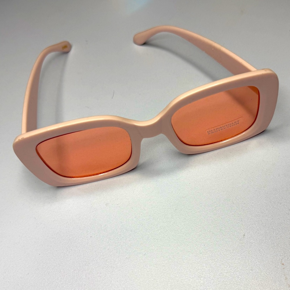 Pink square sunglasses with pink lenses #pinkshades